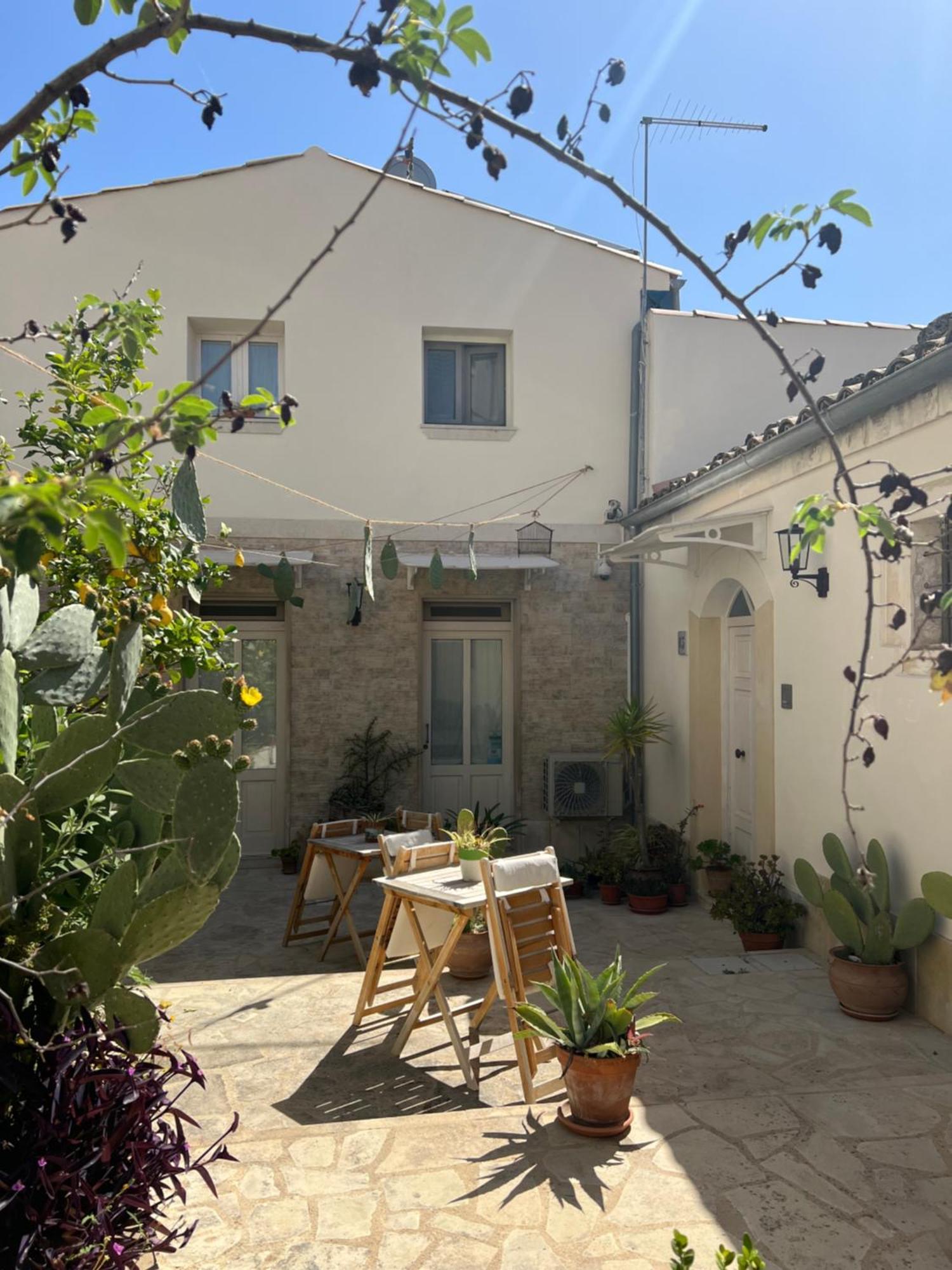 Chicchi Di Melograno Bed & Breakfast Modica Eksteriør bilde